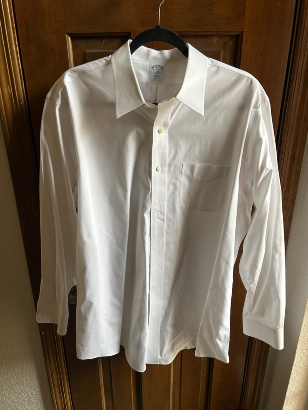 Brooks Brothers White Men's Dress Shirt with Chest Pocket